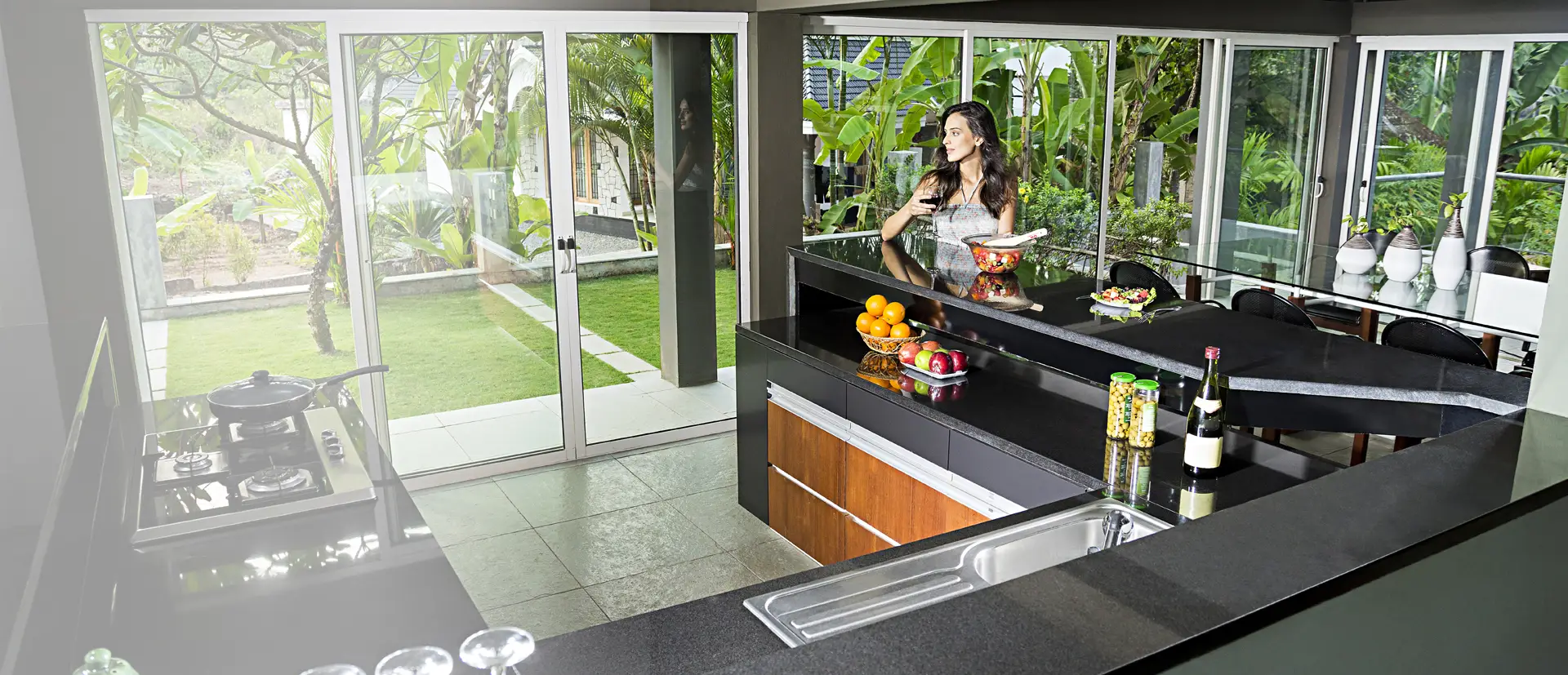 Aluminium door & window for kitchen