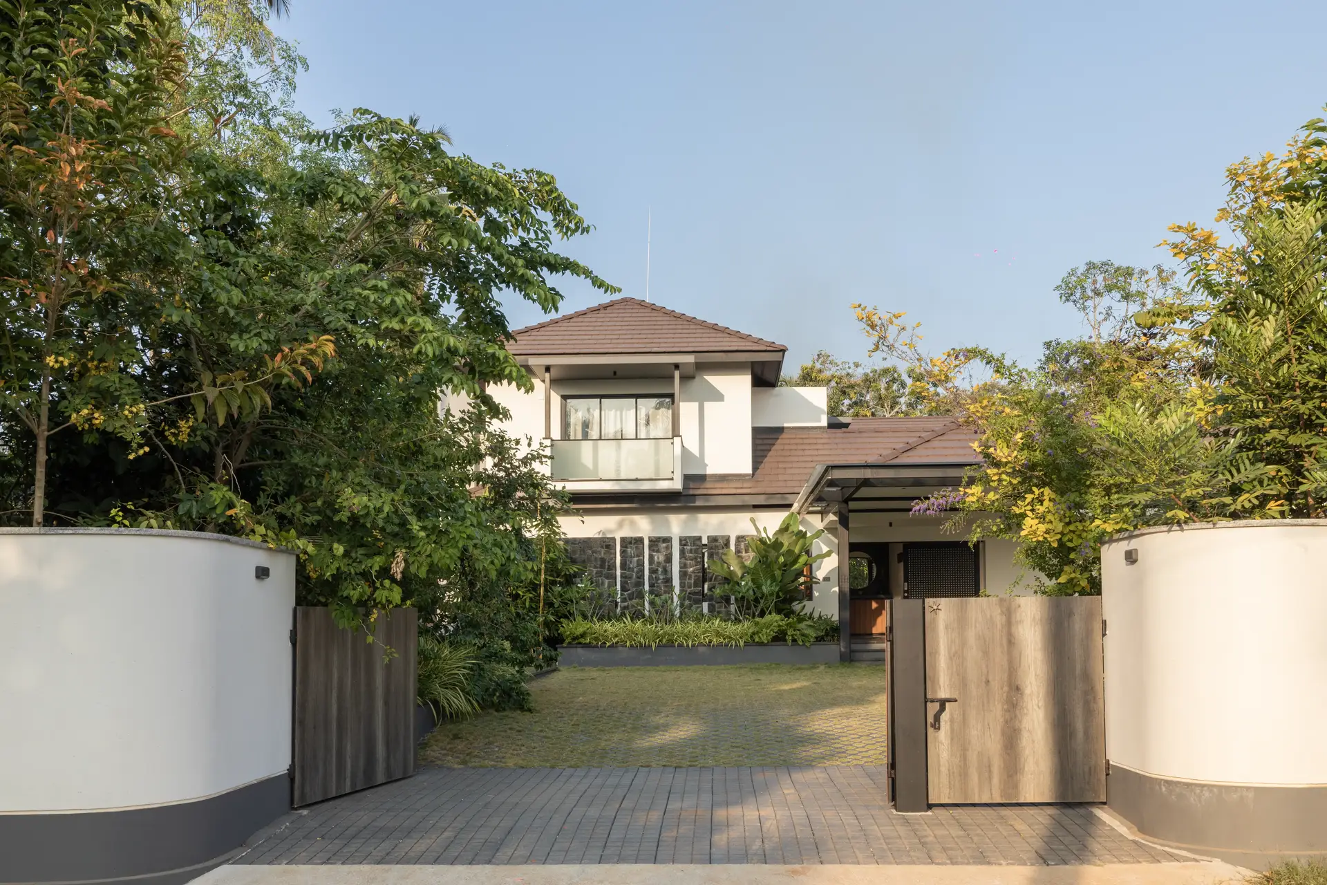 Slim Aluminium Windows | Eternia