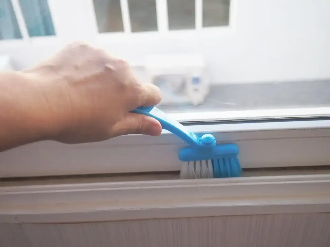 Sliding Window Maintenance